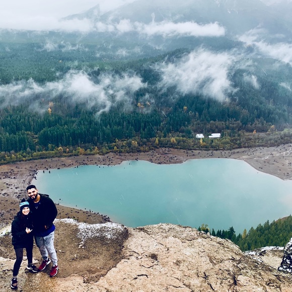 Meet your Seller/Buyer, Dani - Picture 3 of 5